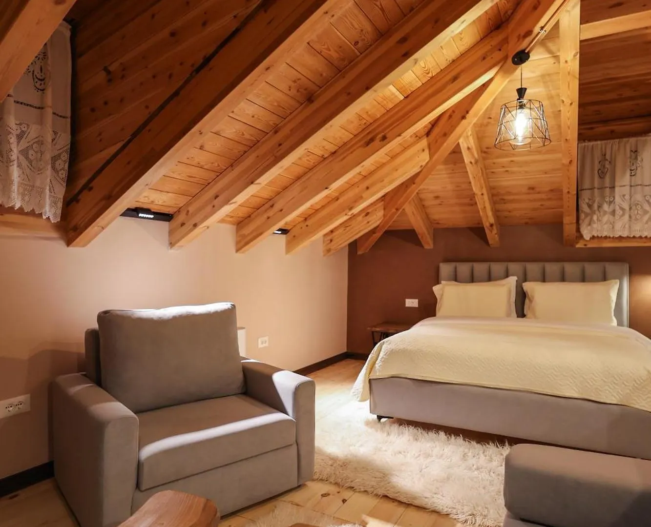 Otel Vila Strugu Voskopojë